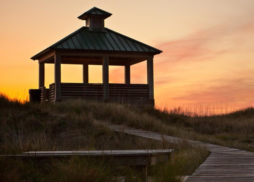 Hotel Shutters On The Banks Kill Devil Hills Exterior foto